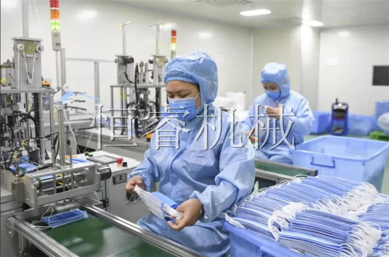 口罩機生產(chǎn)車間