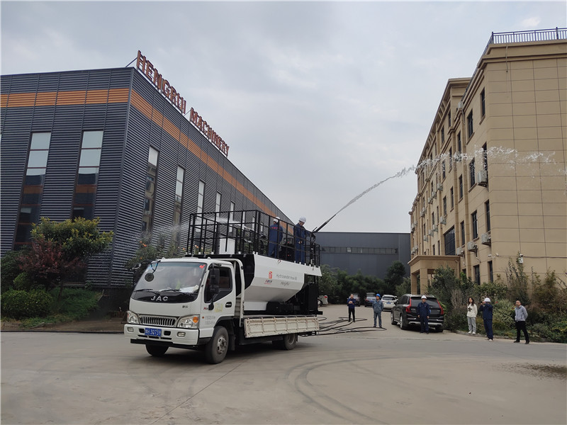 恒睿纖維噴播機施工現場