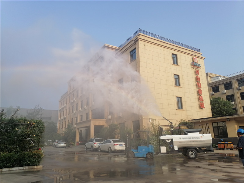 恒睿智能型遙控噴播機(jī)噴播現(xiàn)場 恒睿智能型遙控噴播機(jī)噴播現(xiàn)場