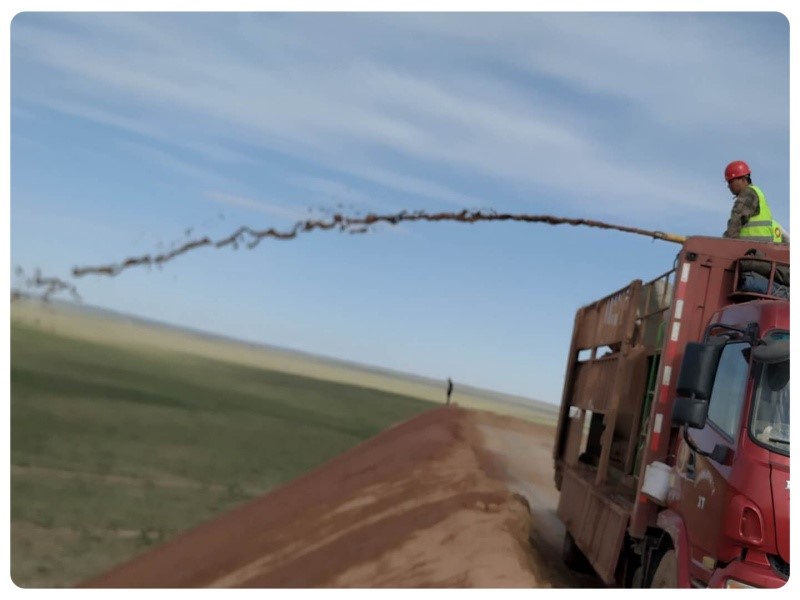 客土噴播機與人工種草，誰才是省錢小能手？