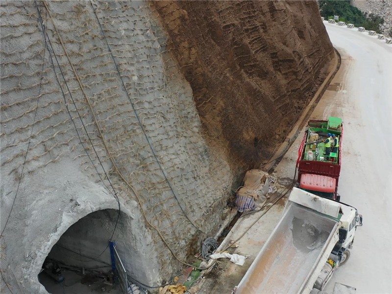恒睿噴播機：破解高山礦山復綠難題，引管噴播技術的實力擔當