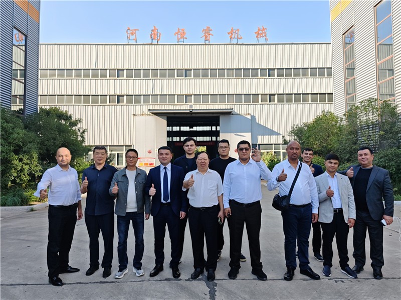 烏茲別克斯坦考察團到訪武陟黃河糧油基地，恒睿噴播機成邊坡復綠合作亮點?
