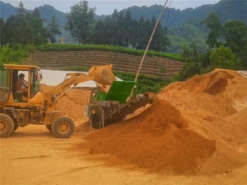 恒睿濕土篩分機，破解濕土篩分難題
